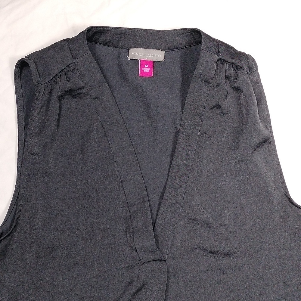 Vince camuto women's sleeveless v-neck top size medium - Picture 3 of 11